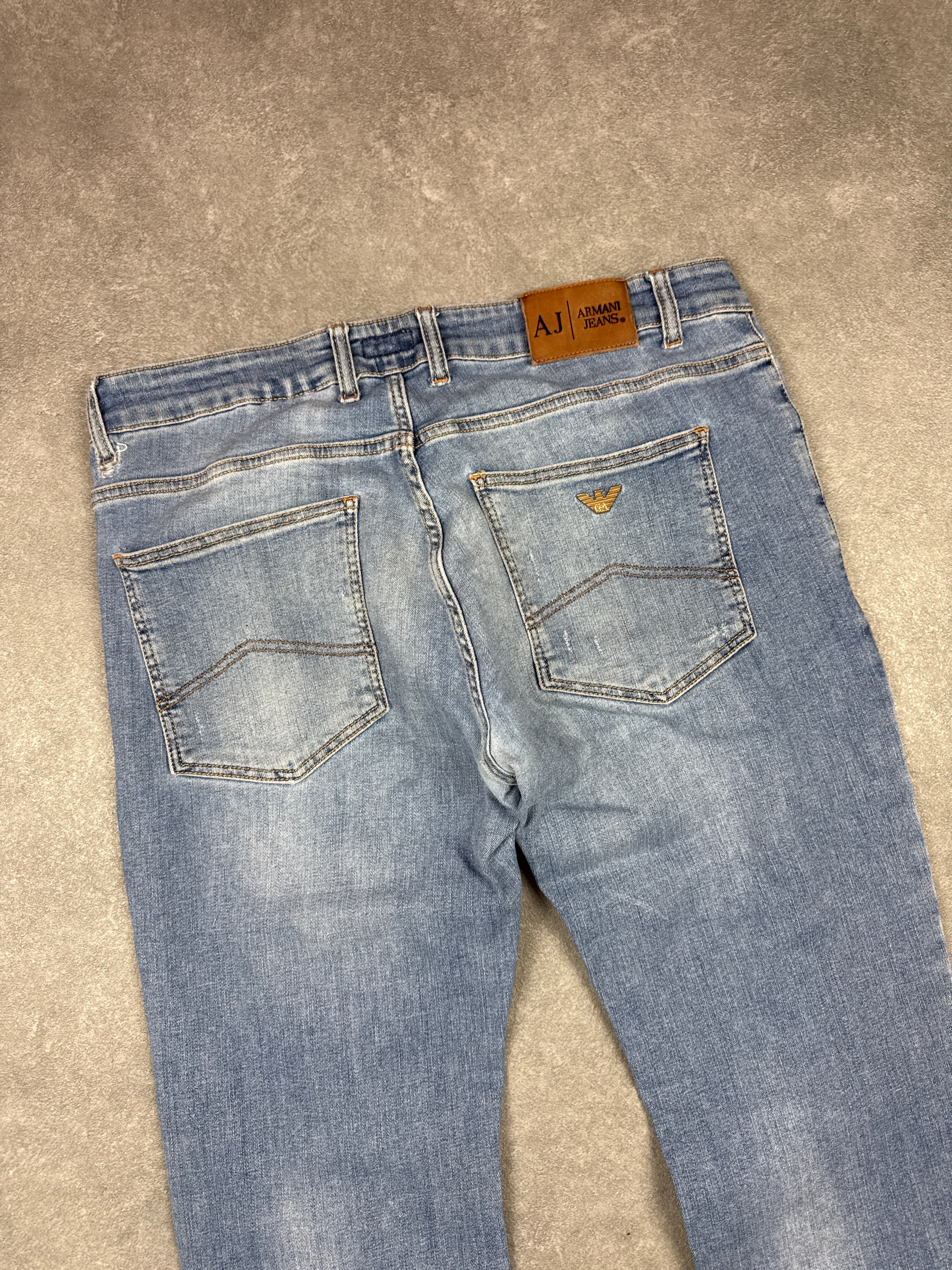 Armani Jeans (L)