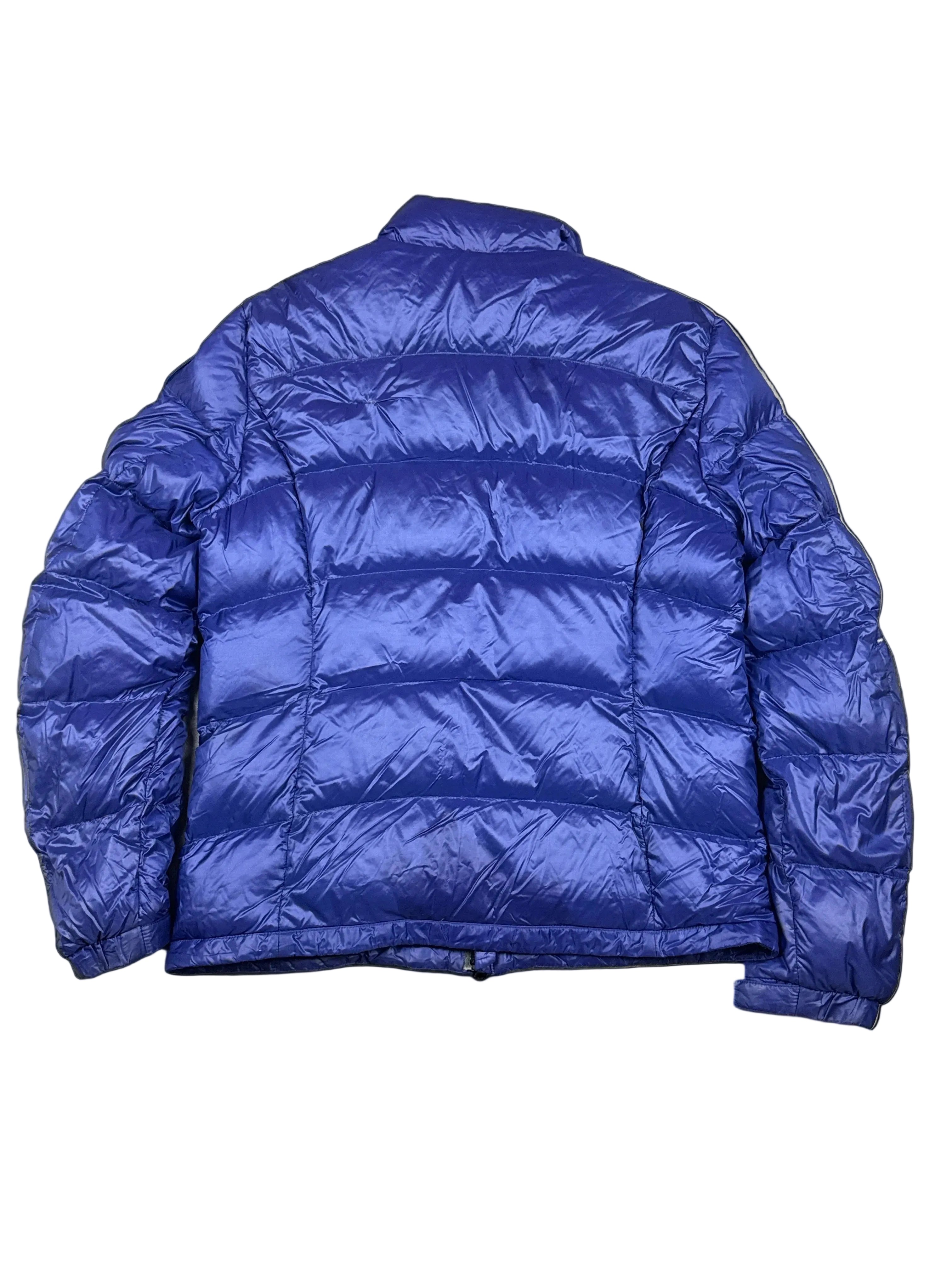Blauer Jacke (L)